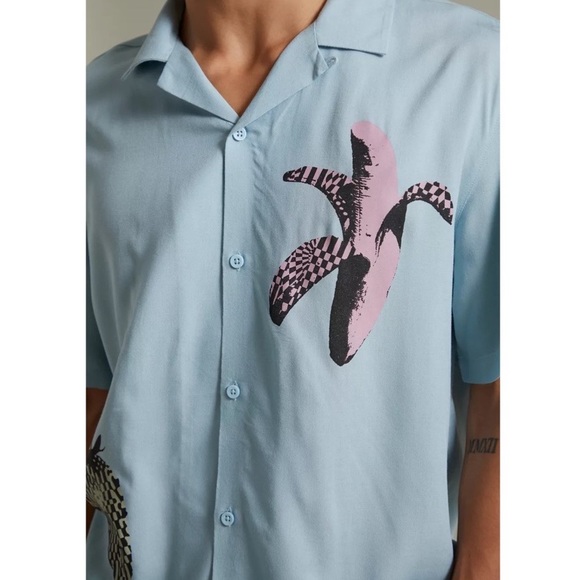 UO Pop Art Graphic Camp Collar Shirt - Picture 2 of 4